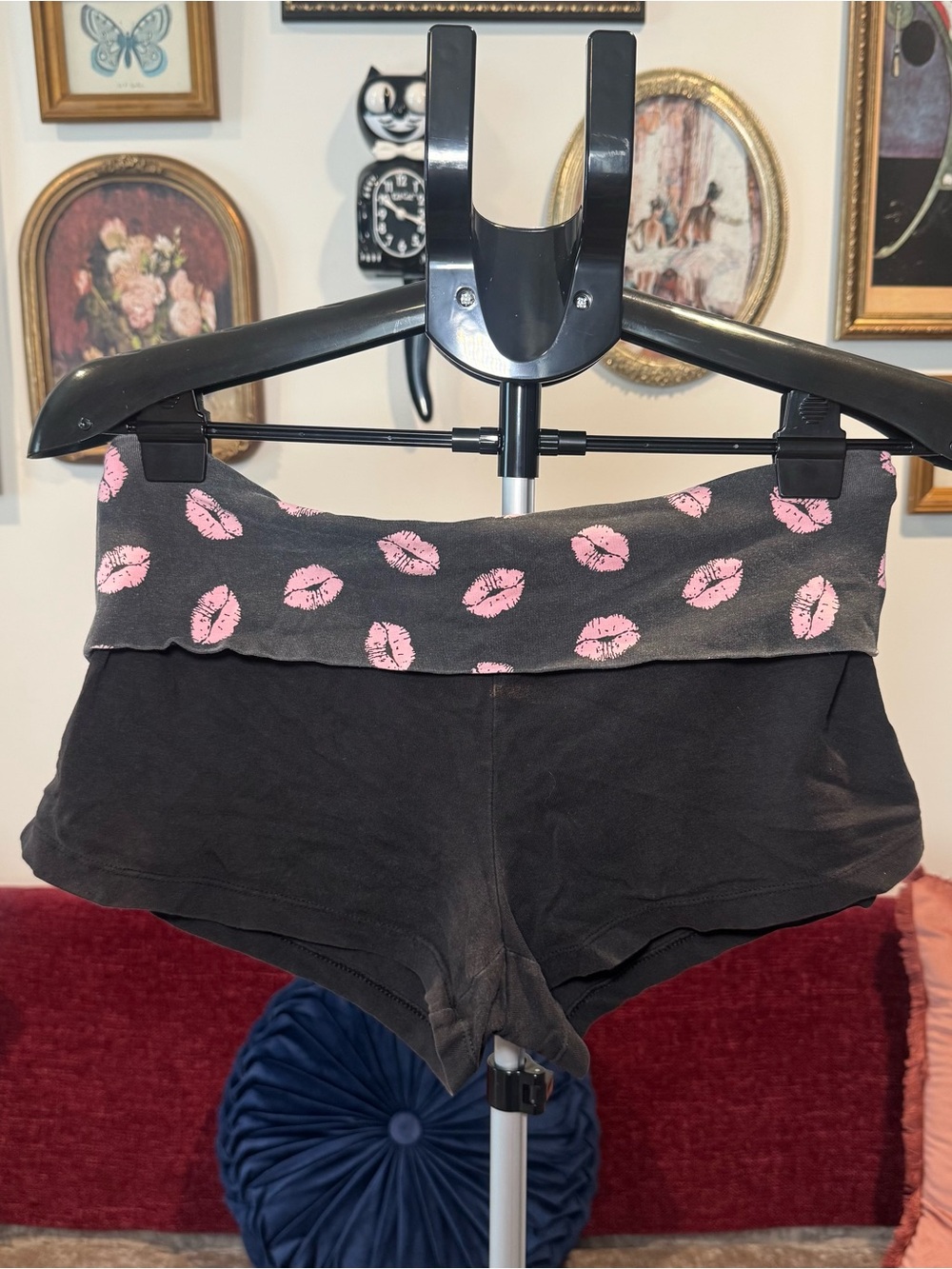 No Boundaries Y2K Black Lounge Shorts with Pink Kiss Print Fold-over Waistband